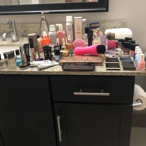 HUGE beauty product lot set Oribe Chanel Burberry